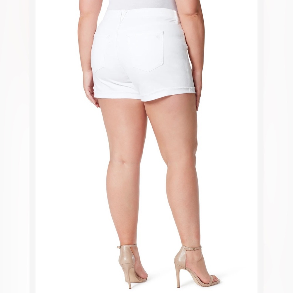 Jessica Simpson Classic White Denim Shorts - Picture 2 of 8
